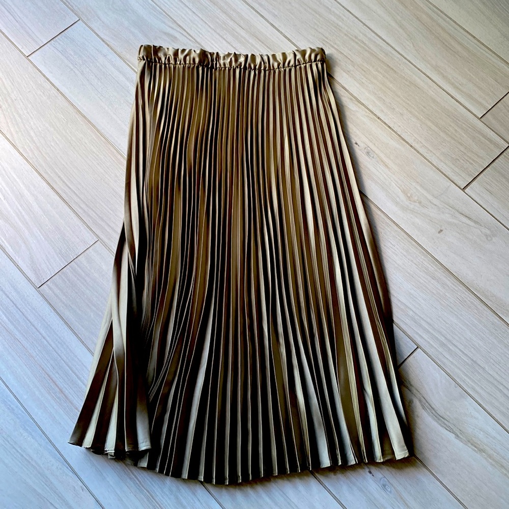 Dynamite army green skirt